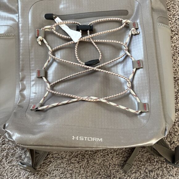 New Under Armour 1376462 UA Summit Large Backpack Tan Storm Waterproof 26.5 L - Picture 2 of 5